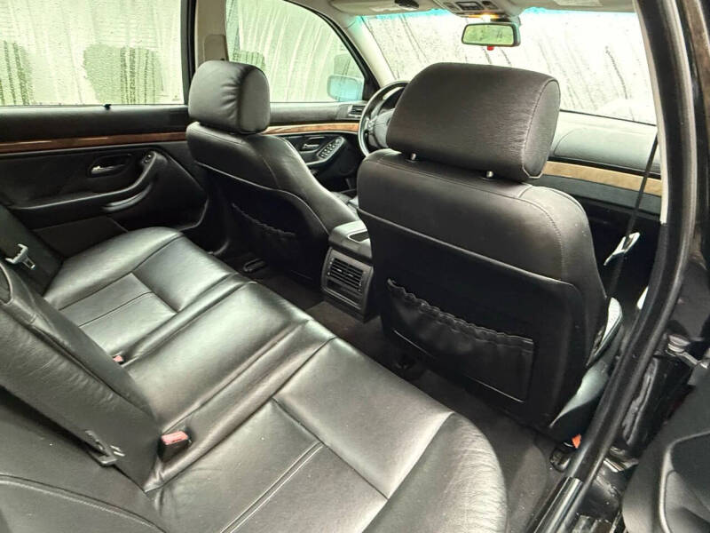 2001 BMW 5 Series 540i