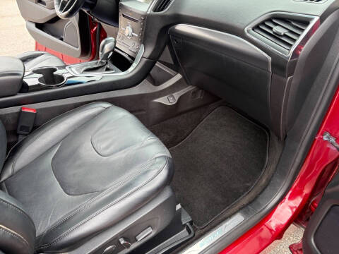 2017 Ford Edge Titanium