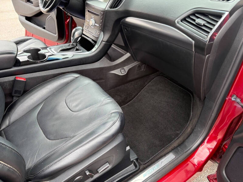 2017 Ford Edge Titanium