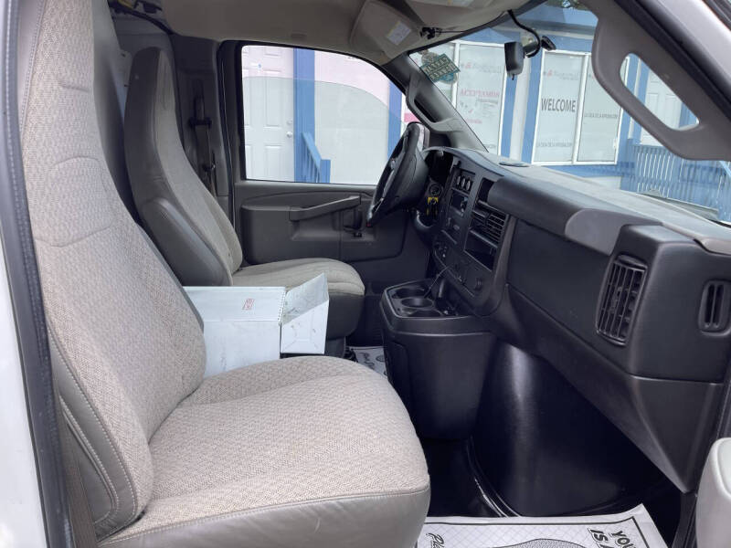 2016 GMC Savana 3500