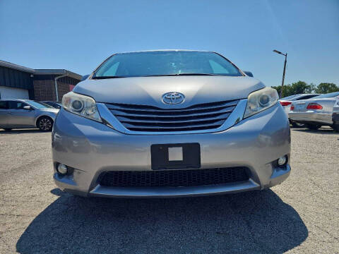 2017 Toyota Sienna XLE 7-Passenger