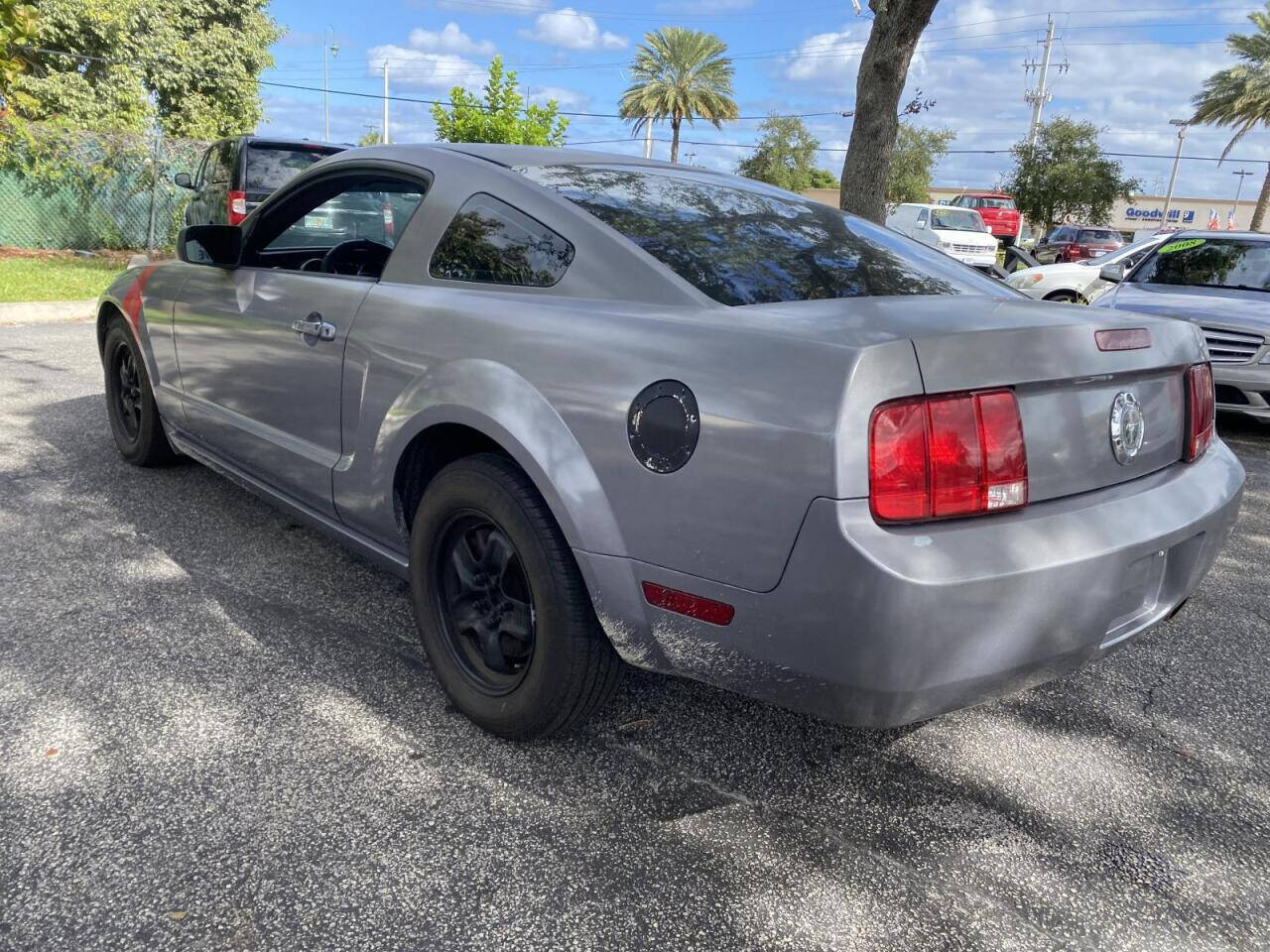 2006 Ford Mustang  - $9,980