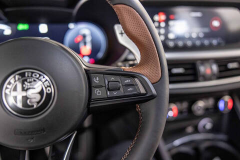 2025 Alfa Romeo Stelvio