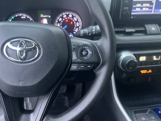 2022 Toyota RAV4 Hybrid XLE