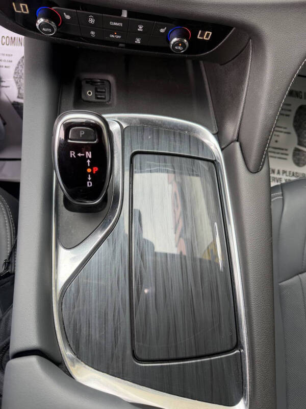 2021 Buick Enclave Essence