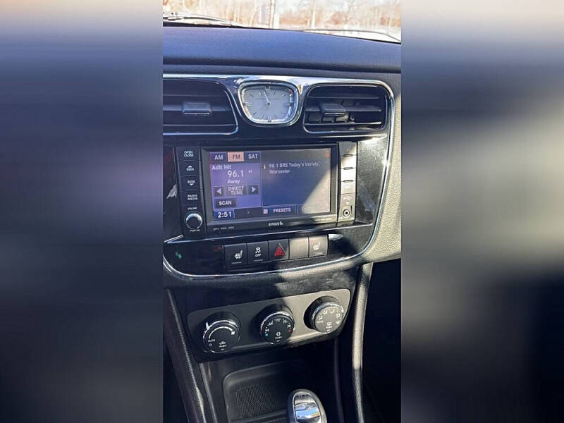 2012 Chrysler 200 Limited