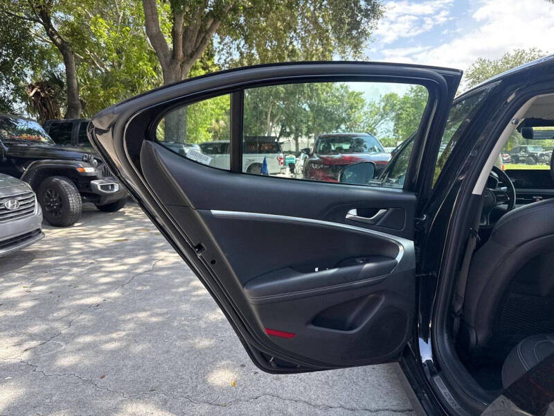 2025 Genesis G70