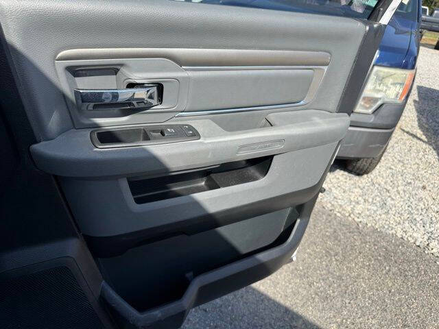 2017 RAM 1500 SLT