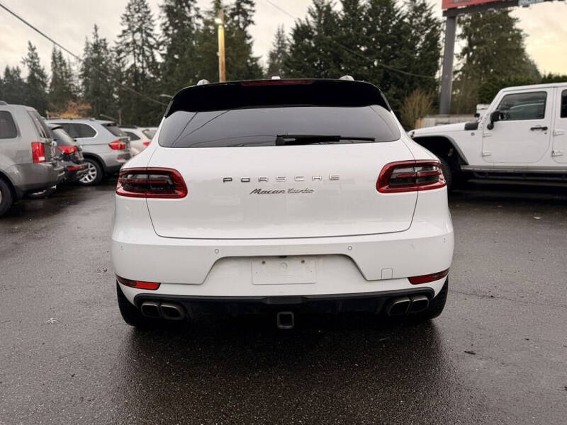 2016 Porsche Macan Turbo