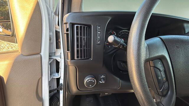 2023 GMC Savana 2500