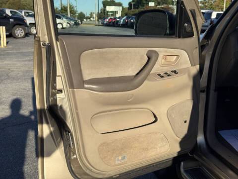 2005 Toyota Sequoia SR5