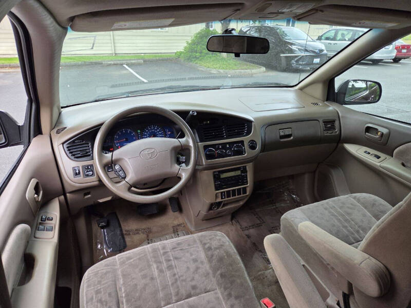 2002 Toyota Sienna LE