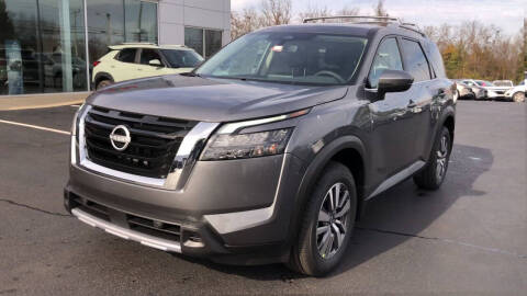 2025 Nissan Pathfinder SL