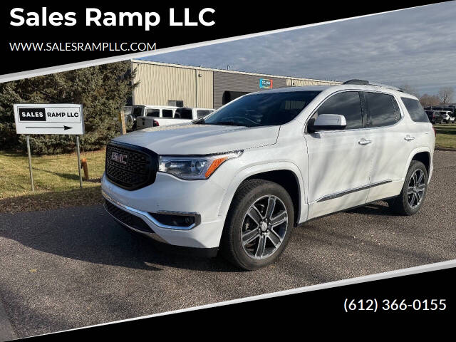 2017 GMC Acadia Denali's photo