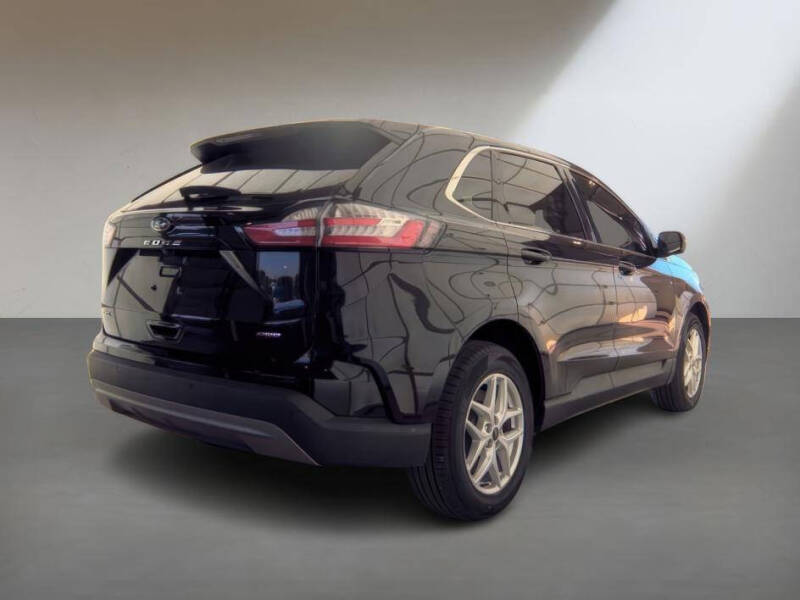 2023 Ford Edge
