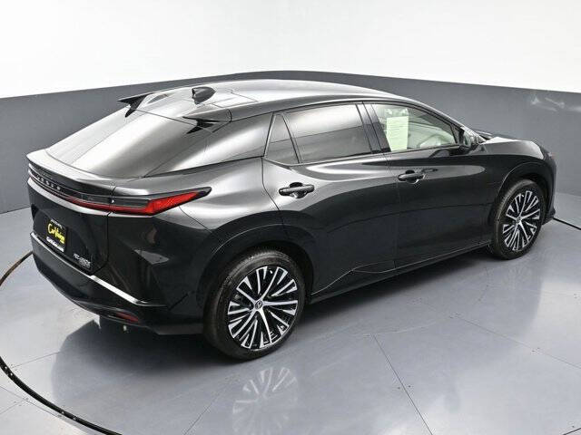 2023 Lexus RZ 450e Luxury