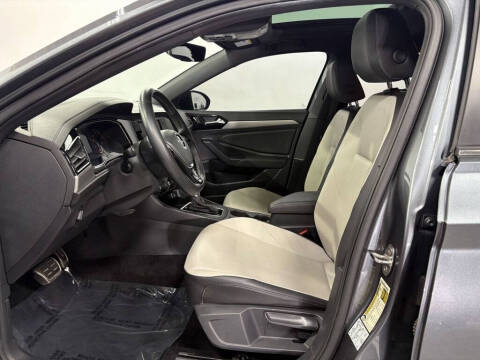 2019 Volkswagen Jetta R-Line