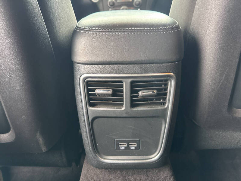 2016 Dodge Charger SE