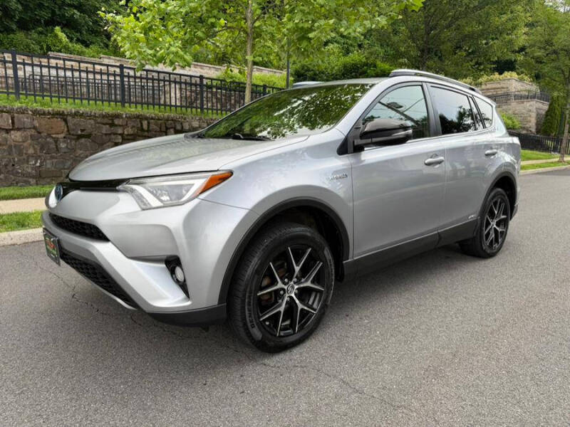 2017 Toyota RAV4 Hybrid SE