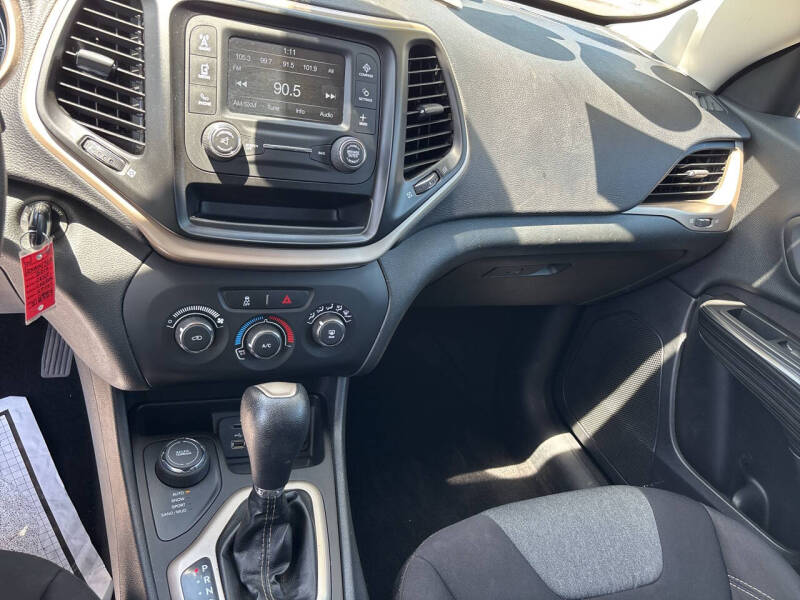 2014 Jeep Cherokee Sport