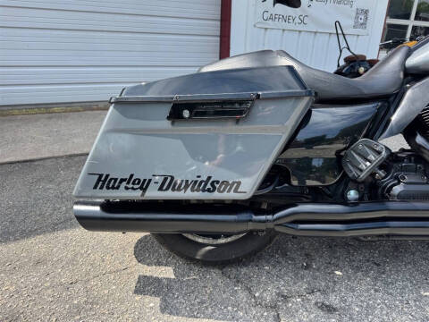 2010 Harley-Davidson FLHX -