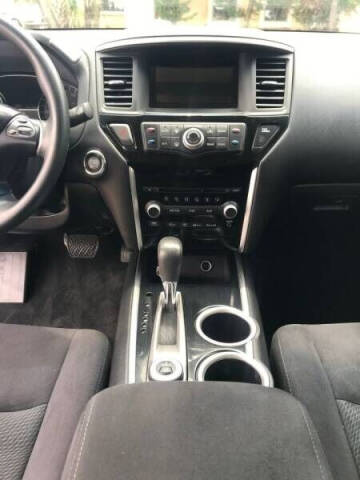 2016 Nissan Pathfinder SL