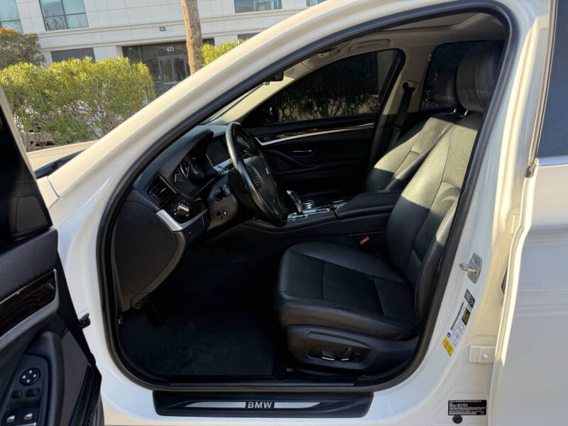 2015 BMW 5 Series 528i