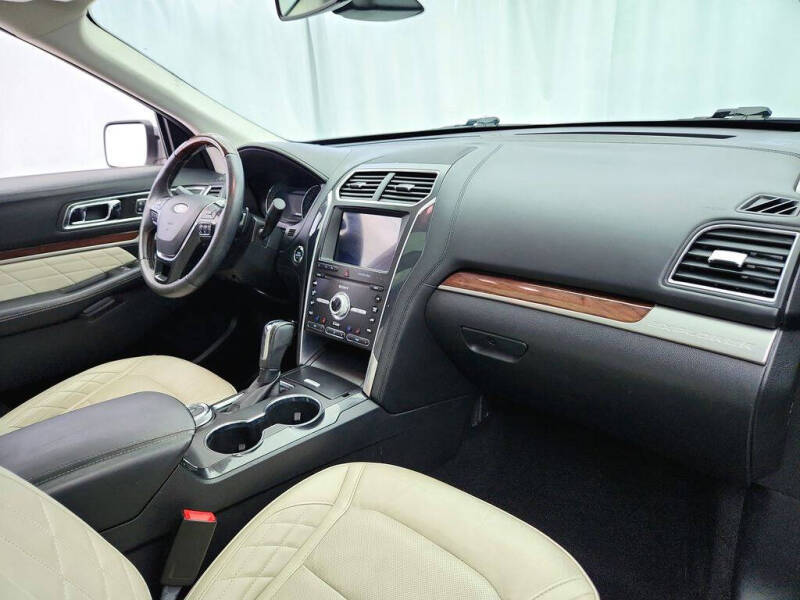 2019 Ford Explorer Platinum