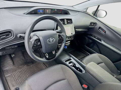 2022 Toyota Prius LE