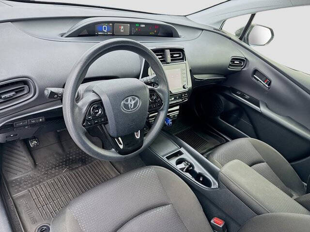 2022 Toyota Prius LE