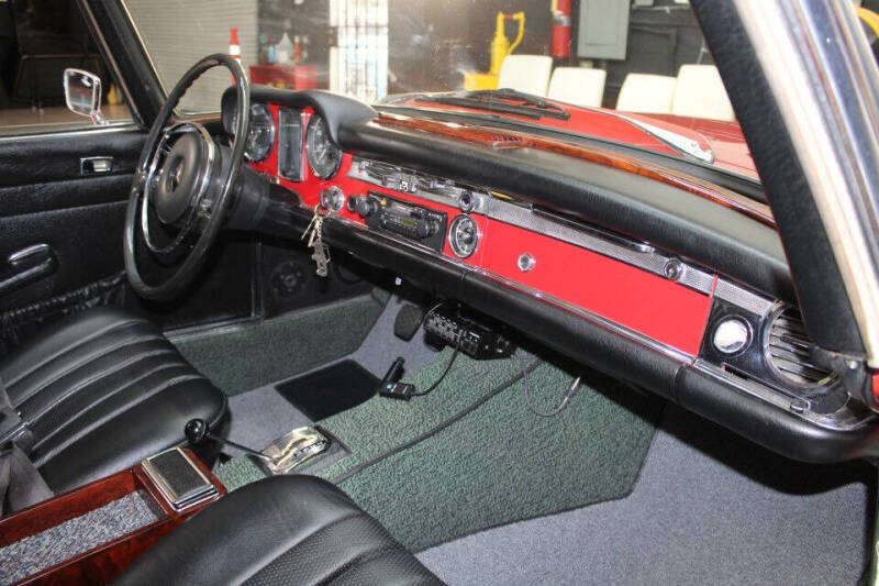 1969 Mercedes-Benz 280-Class