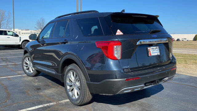 2024 Ford Explorer XLT