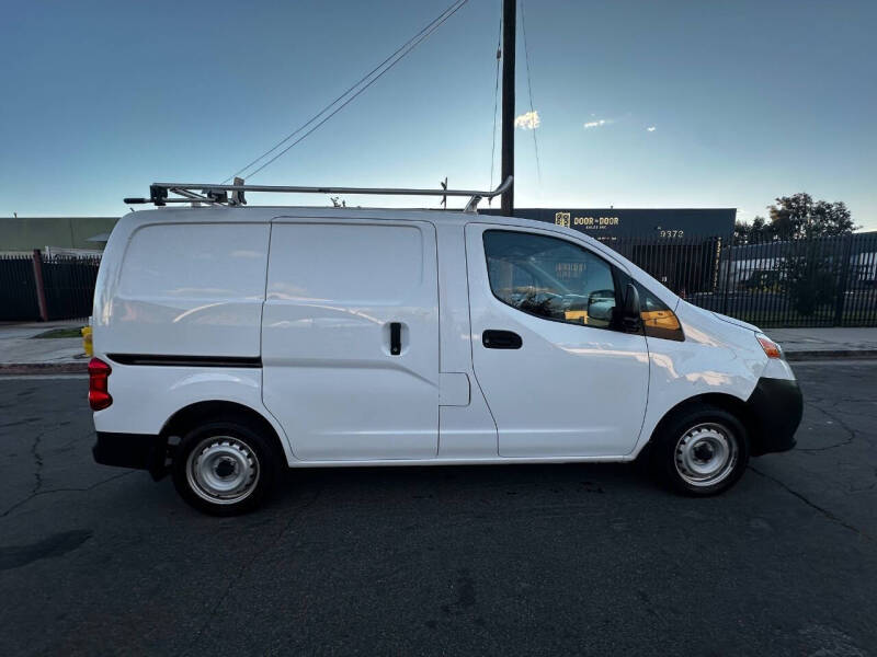2016 Nissan NV200