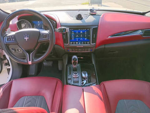 2018 Maserati Levante GranLusso