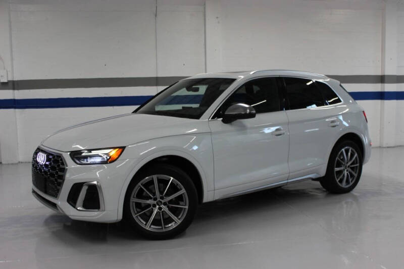 2023 Audi SQ5 Premium Plus's photo