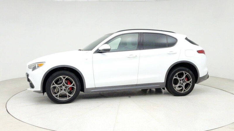 2022 Alfa Romeo Stelvio