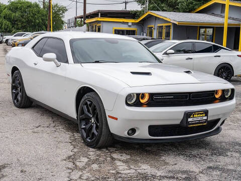 2015 Dodge Challenger SXT Plus