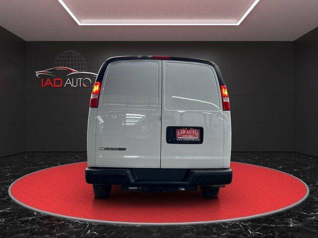 2021 Chevrolet Express 2500