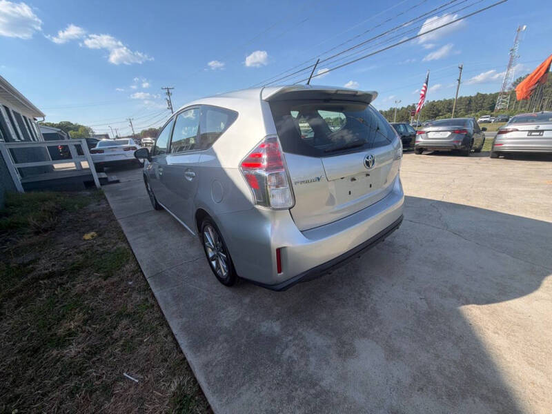 2016 Toyota Prius v
