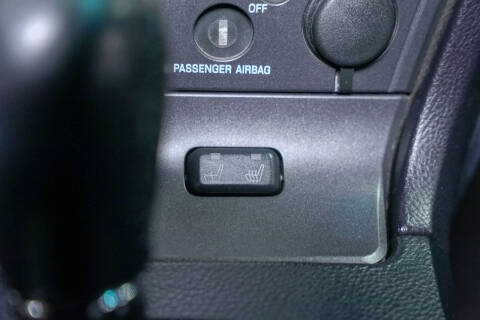 2004 Ford Thunderbird Deluxe