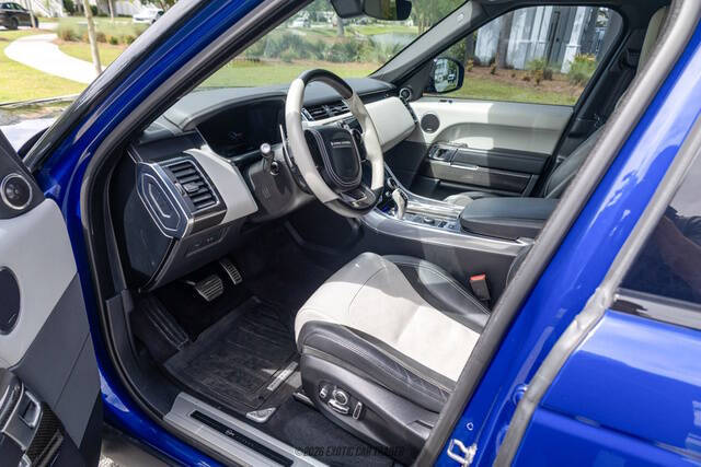2022 Land Rover Range Rover Sport SVR Carbon Edition
