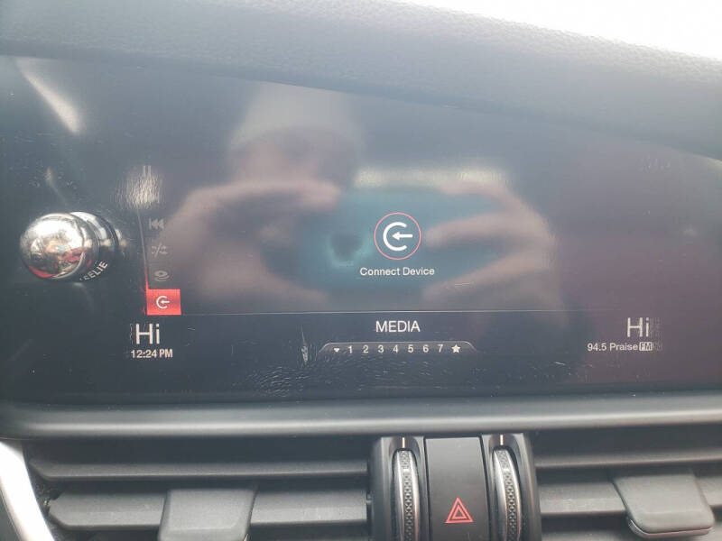 2017 Alfa Romeo Giulia Ti