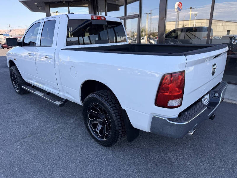 2017 RAM 1500 SLT
