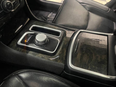 2017 Chrysler 300 C