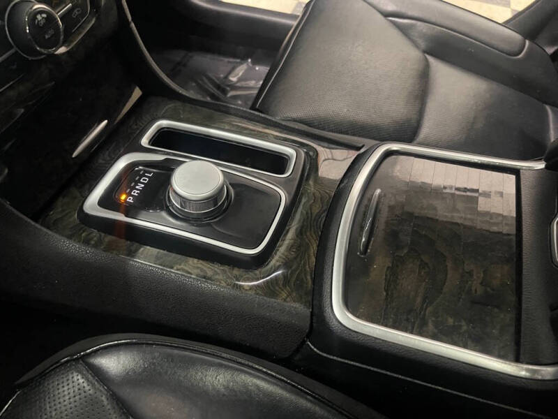 2017 Chrysler 300 C