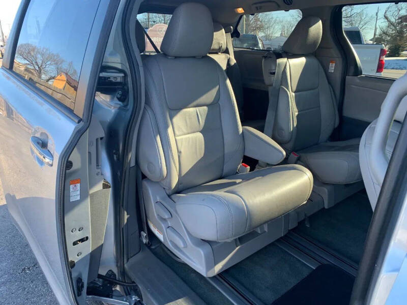 2016 Toyota Sienna