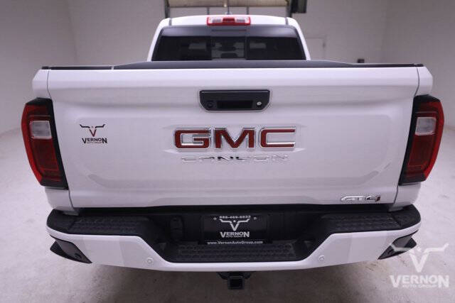 2025 GMC Canyon AT4