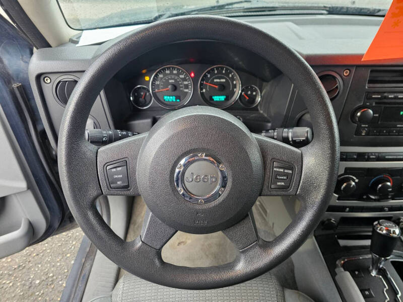 2007 Jeep Commander Sport