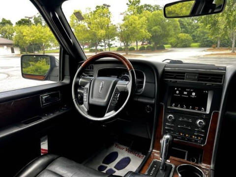 2017 Lincoln Navigator L Select