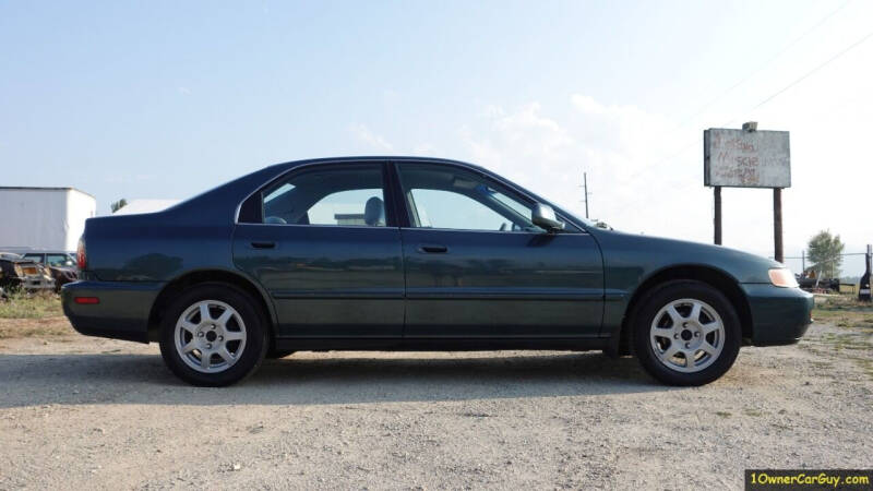 1997 Honda Accord VALUE PKG photo 9